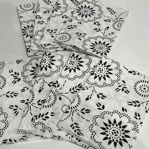 Set of 8 Black & White Dinner Napkins Cotton Mahogany 20" X 20"